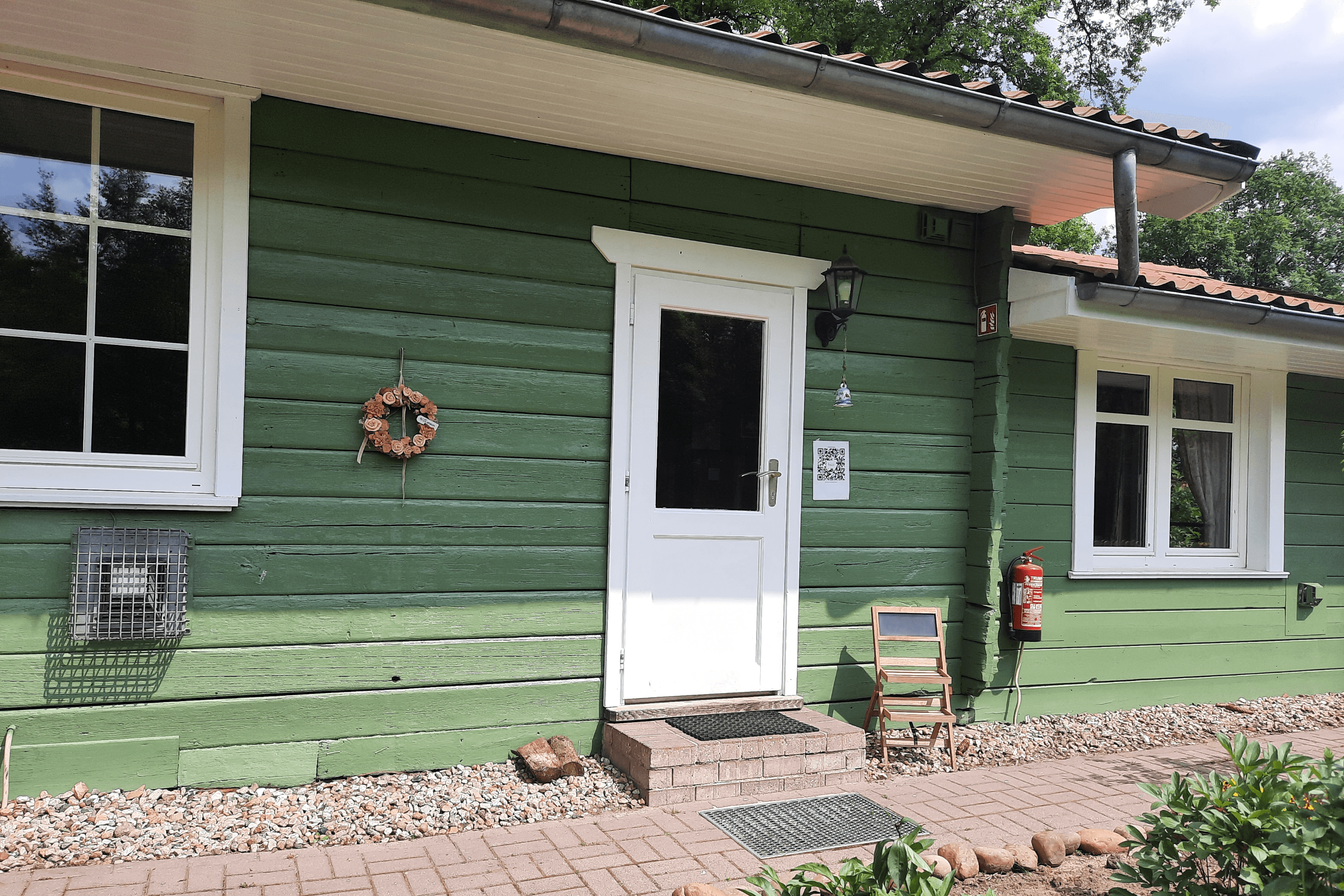 Eingang zum Blockhaus auf dem Ferienhof Meyer Unterlüß