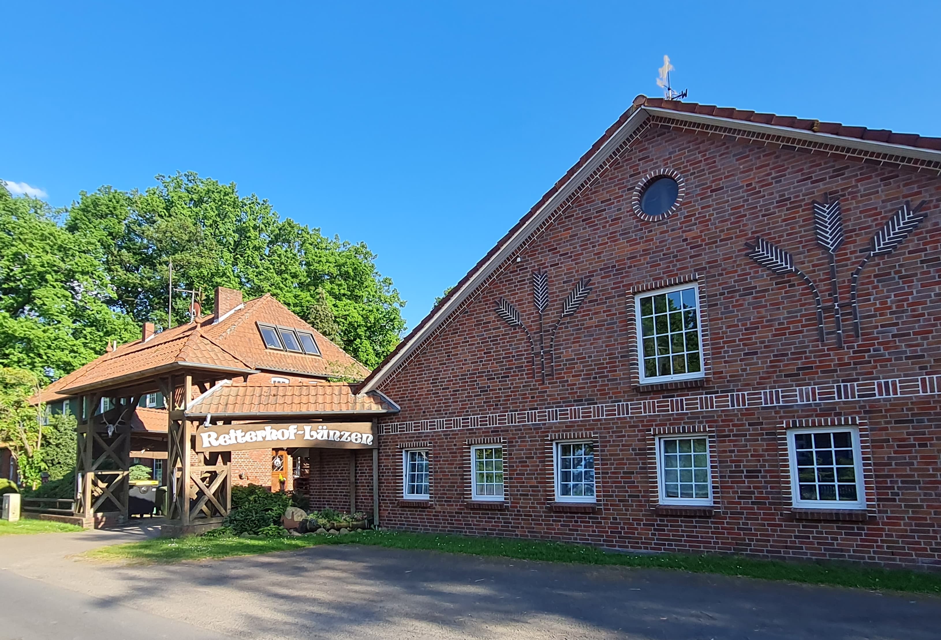 Hofeinfahrt | Ferienhof / Reiterhof Lünzen