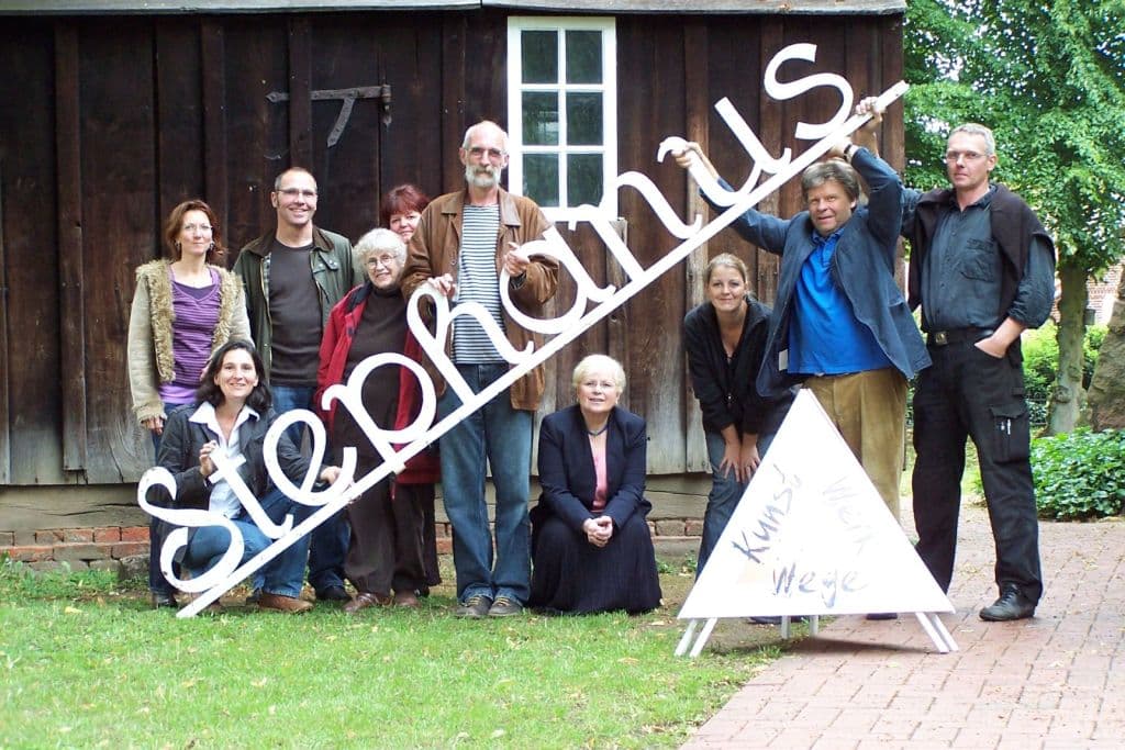 Alle KunstWerkWegler auf dem Stephanus-Kirchhof