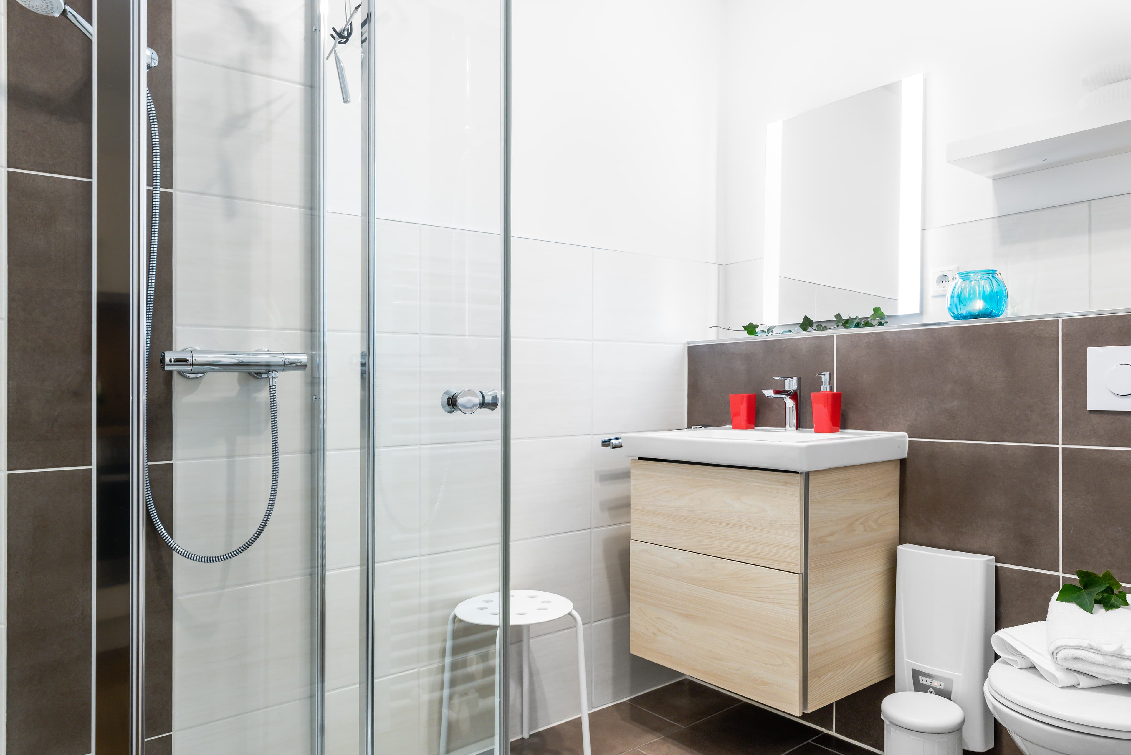 Das Badezimmer der Ferienwohnung Taubenbusch auf dem Heitmannshof in Rosengarten